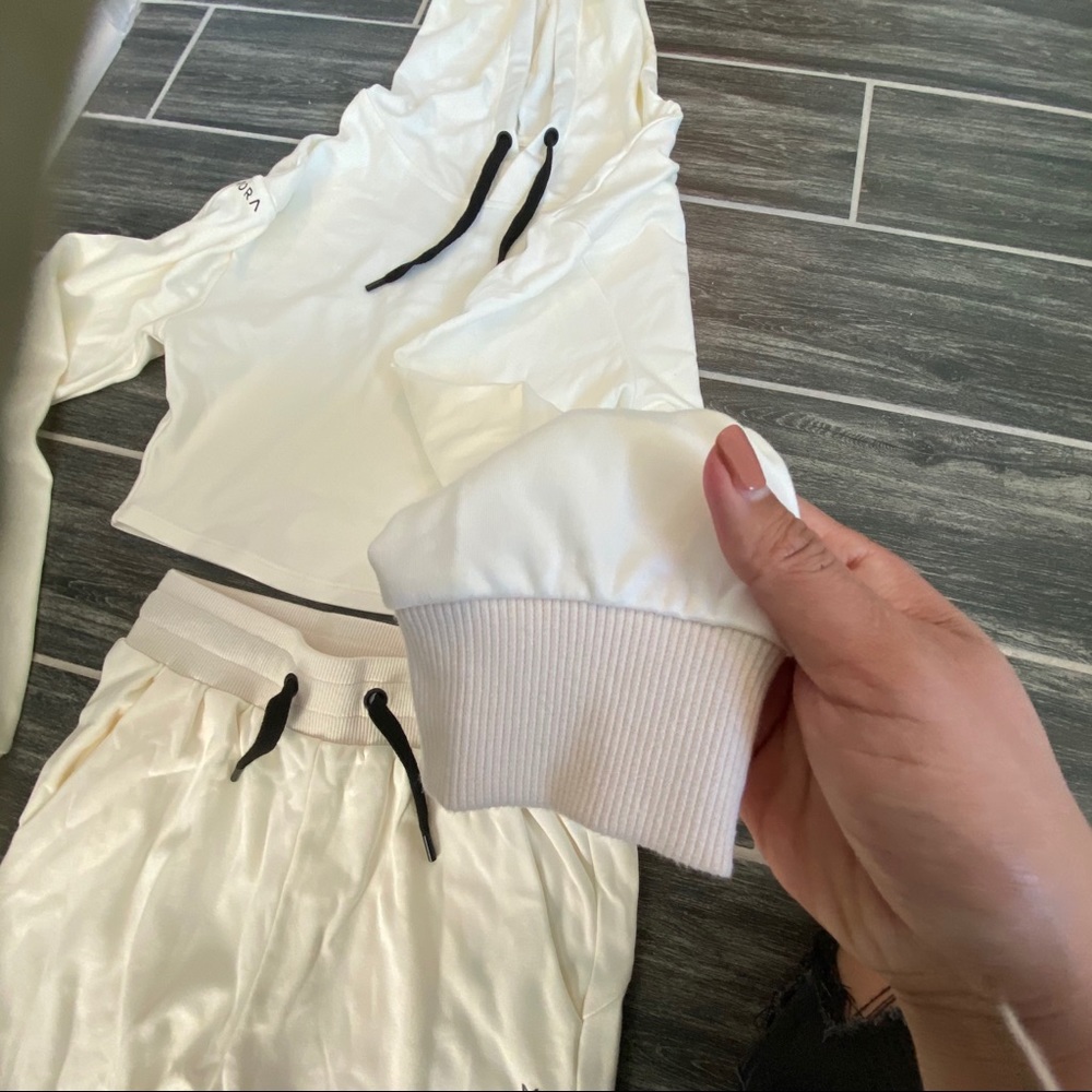 Kora jogger set women’s crop top size small
